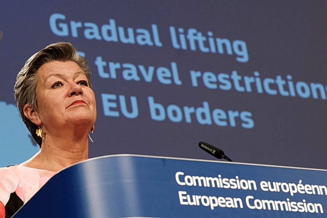 EU countries may bar US travellers because of coronavirus failures